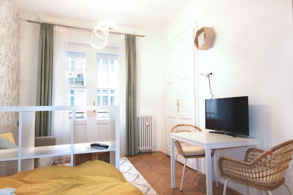 Acacia Hostel Βουδαπέστη Εξωτερικό φωτογραφία