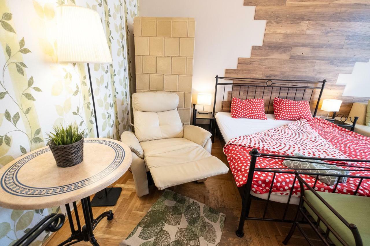 Acacia Hostel Βουδαπέστη Εξωτερικό φωτογραφία